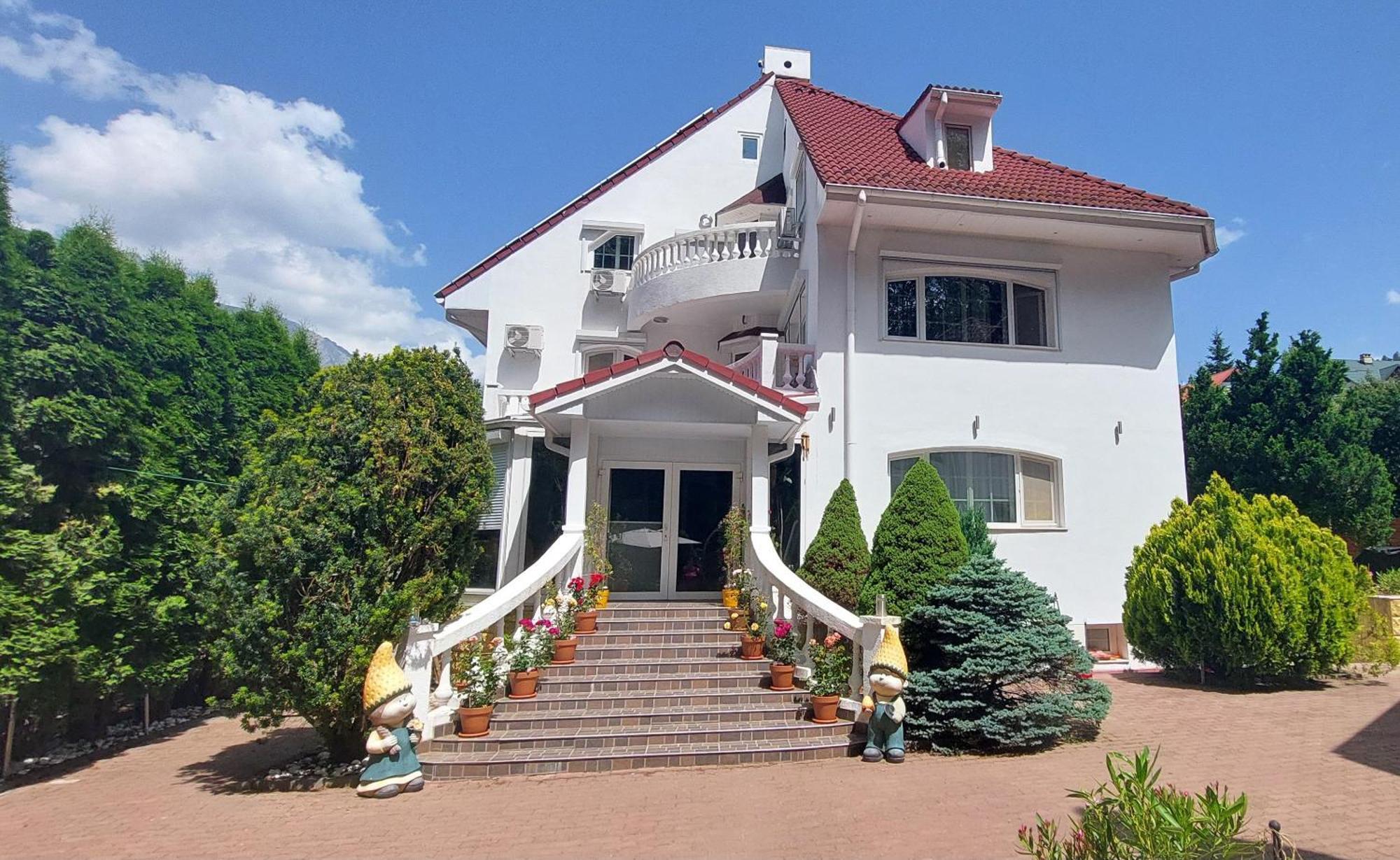 Boutique Hotel Forest Retreat (Adults Only) Buşteni Екстериор снимка